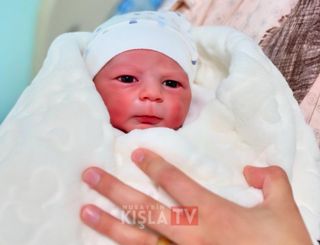 Mardin’de Yılın İlk Bebeği Dünyaya Geldi