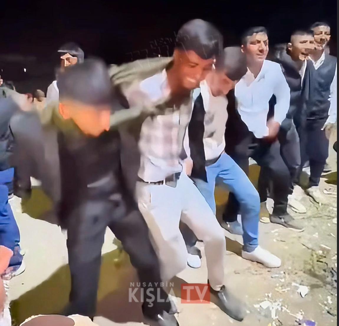 Nusaybin Çağlar Mahallesi’nde Kışa Meydan Okuyan 2025 Model Kemençeli Düğün!